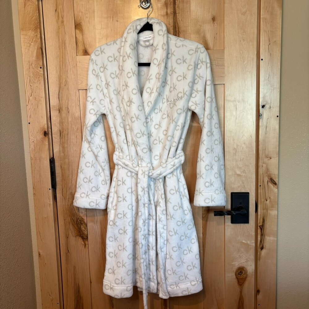 New WITHOUT Tags Calvin Klein Sleepwear Ladies Fleece Logo Robe White Tan XS/S